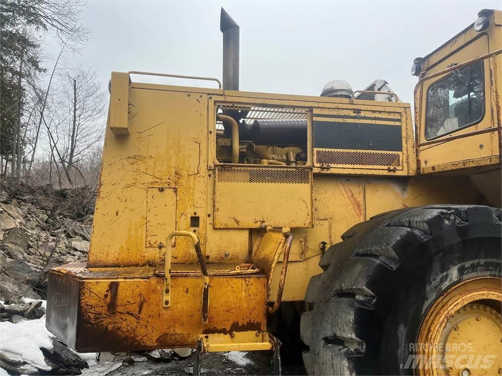 CAT 988B Колесни товарачи