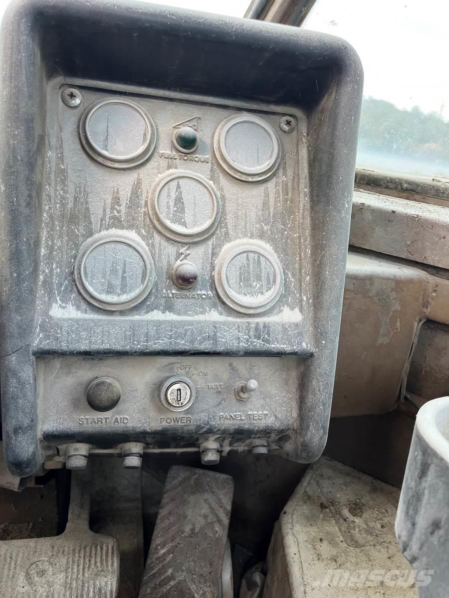 CAT 988B Колесни товарачи
