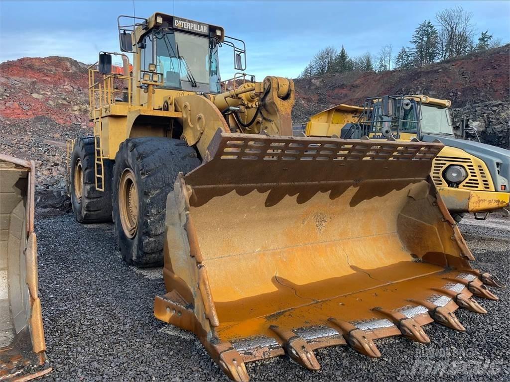 CAT 990 Колесни товарачи