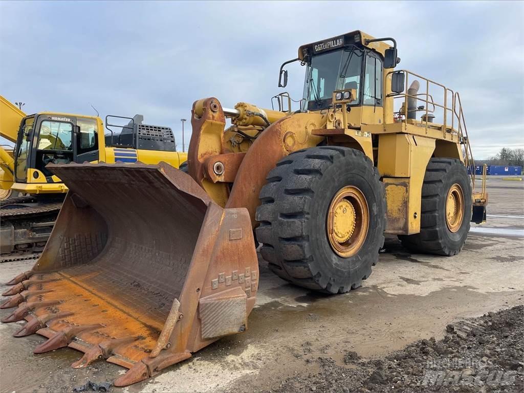 CAT 990 Колесни товарачи