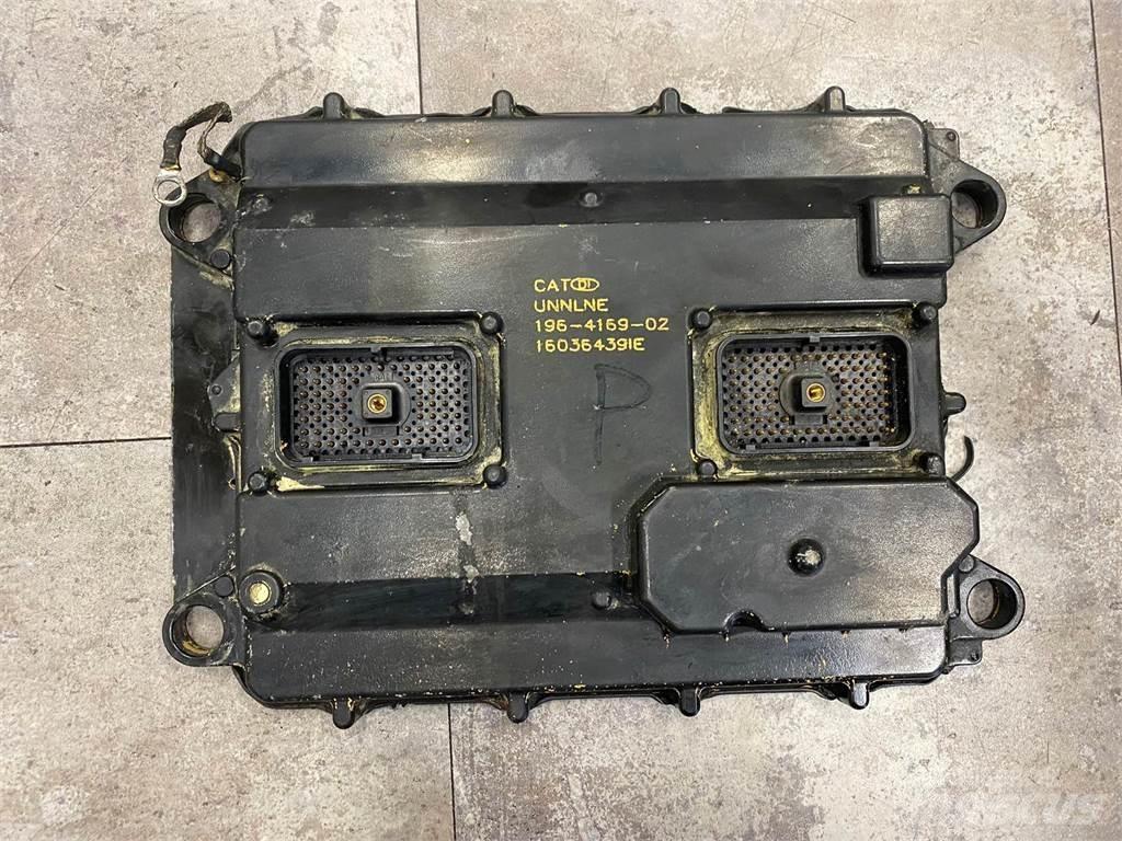 CAT C7 Електроники