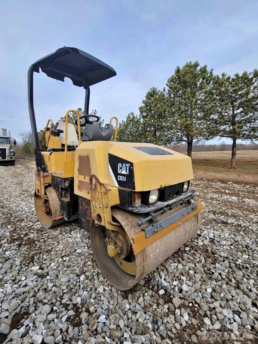 CAT CB24 Еднобарабанни ролки
