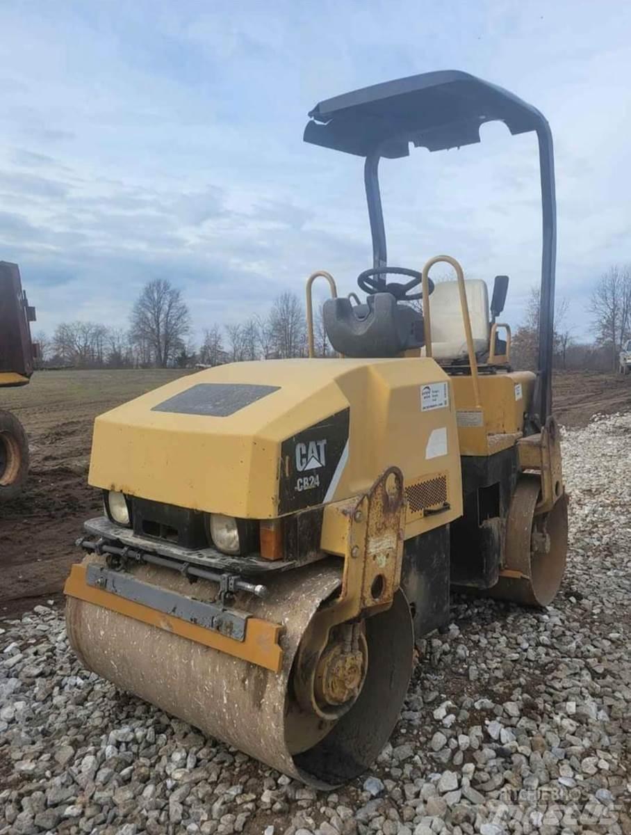 CAT CB24 Еднобарабанни ролки
