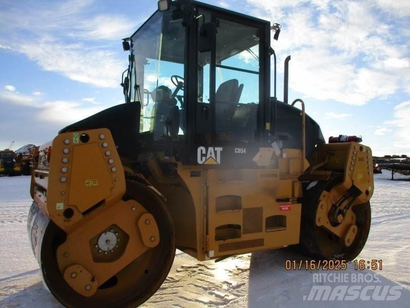CAT CD54 Пневматични гумени  ролки
