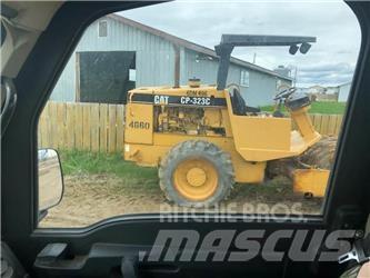 CAT CP323C Уплътнители за почва
