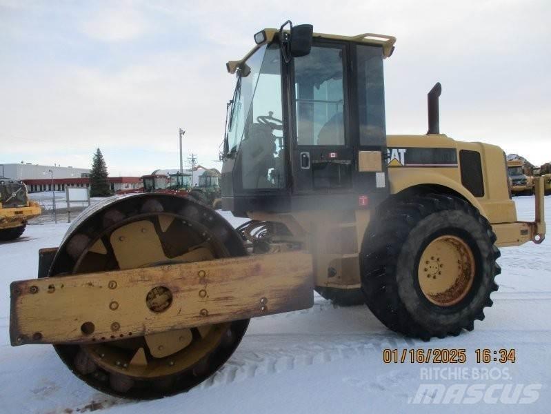 CAT CP563D Теглени вибрационни валяци

