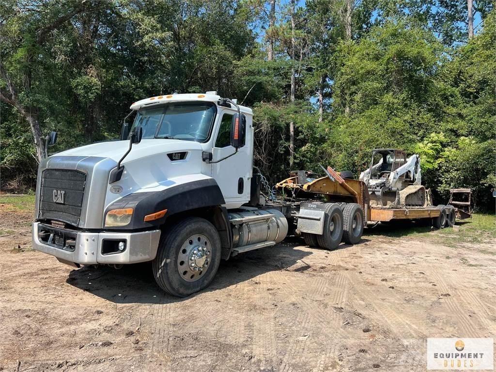 CAT CT660S Влекачи