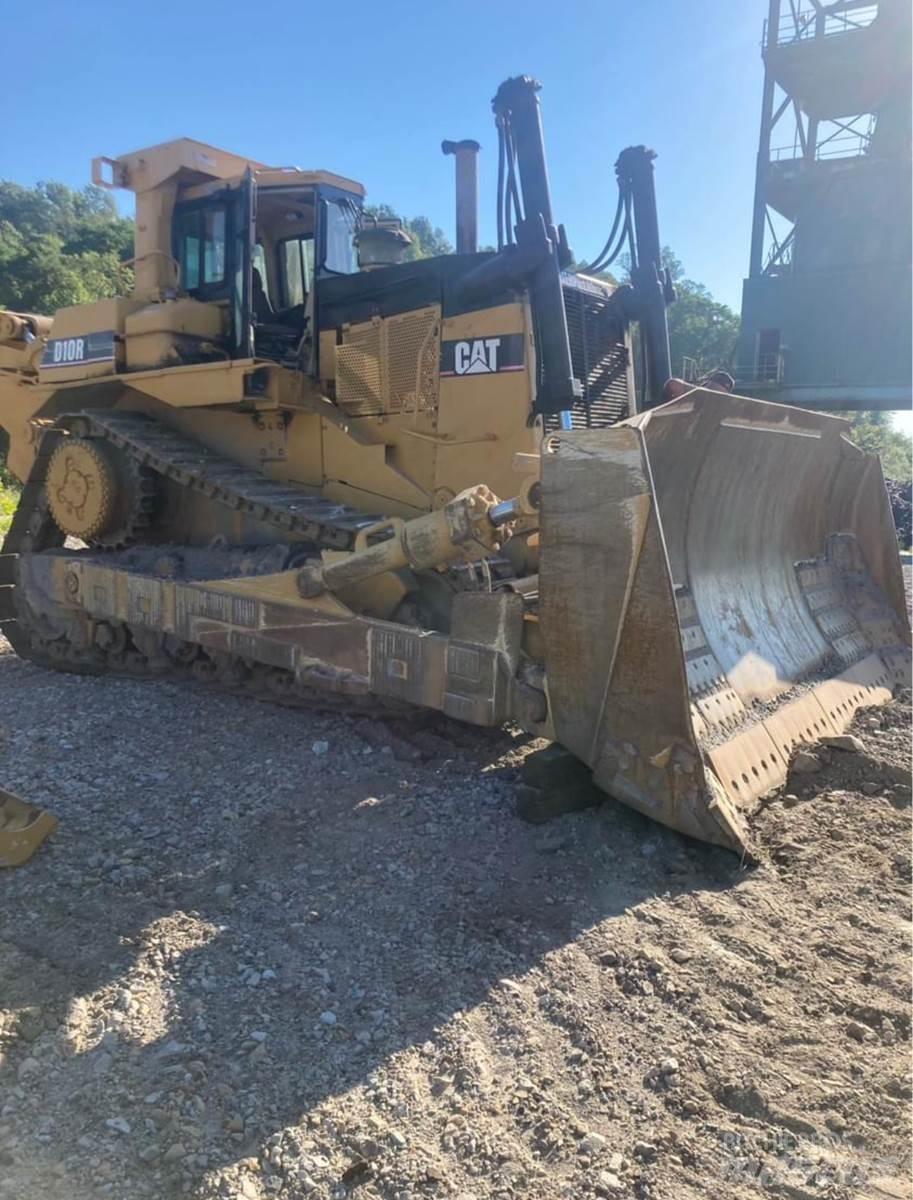 CAT D10R Верижни булдозери
