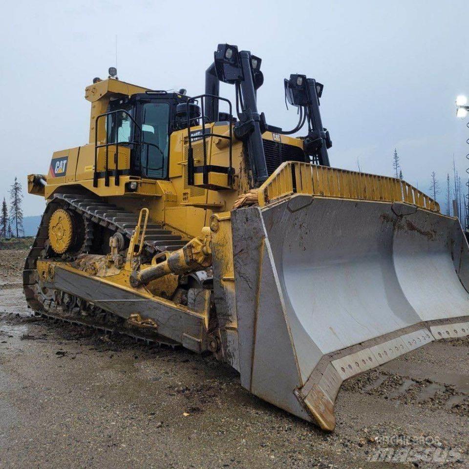 CAT D10T Верижни булдозери
