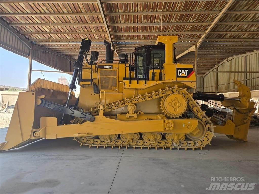 CAT D10T2 Верижни булдозери
