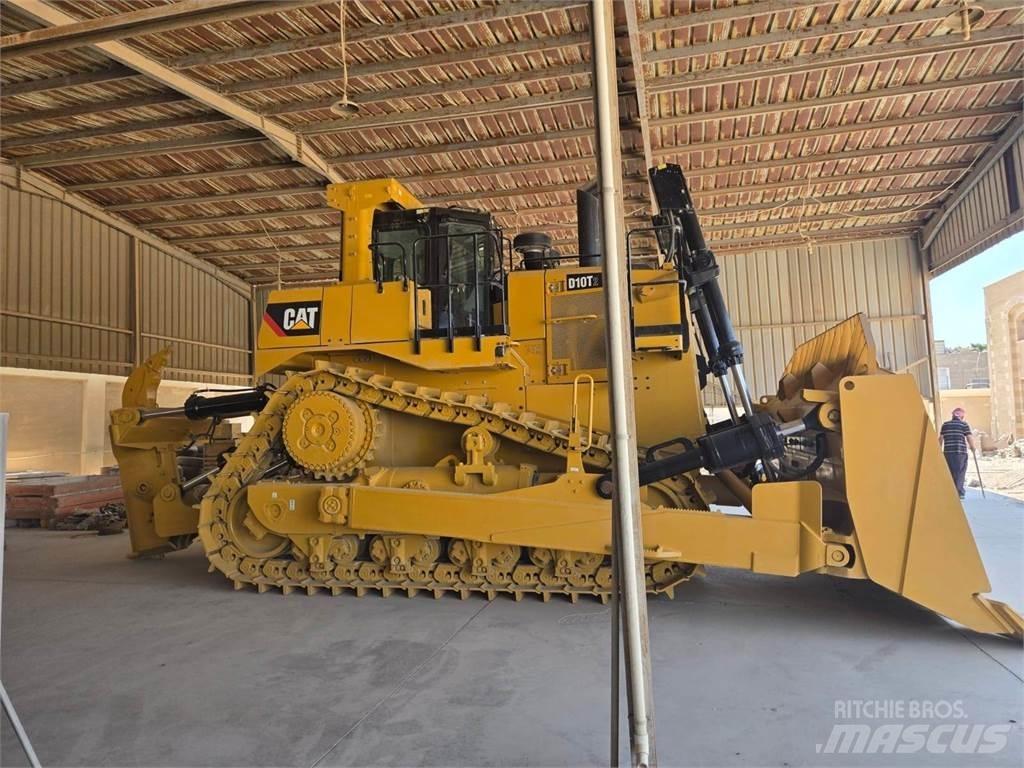 CAT D10T2 Верижни булдозери
