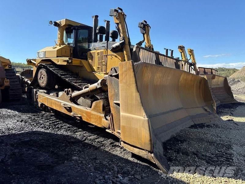 CAT D11T Верижни булдозери
