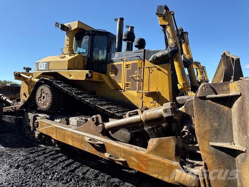 CAT D11T Верижни булдозери

