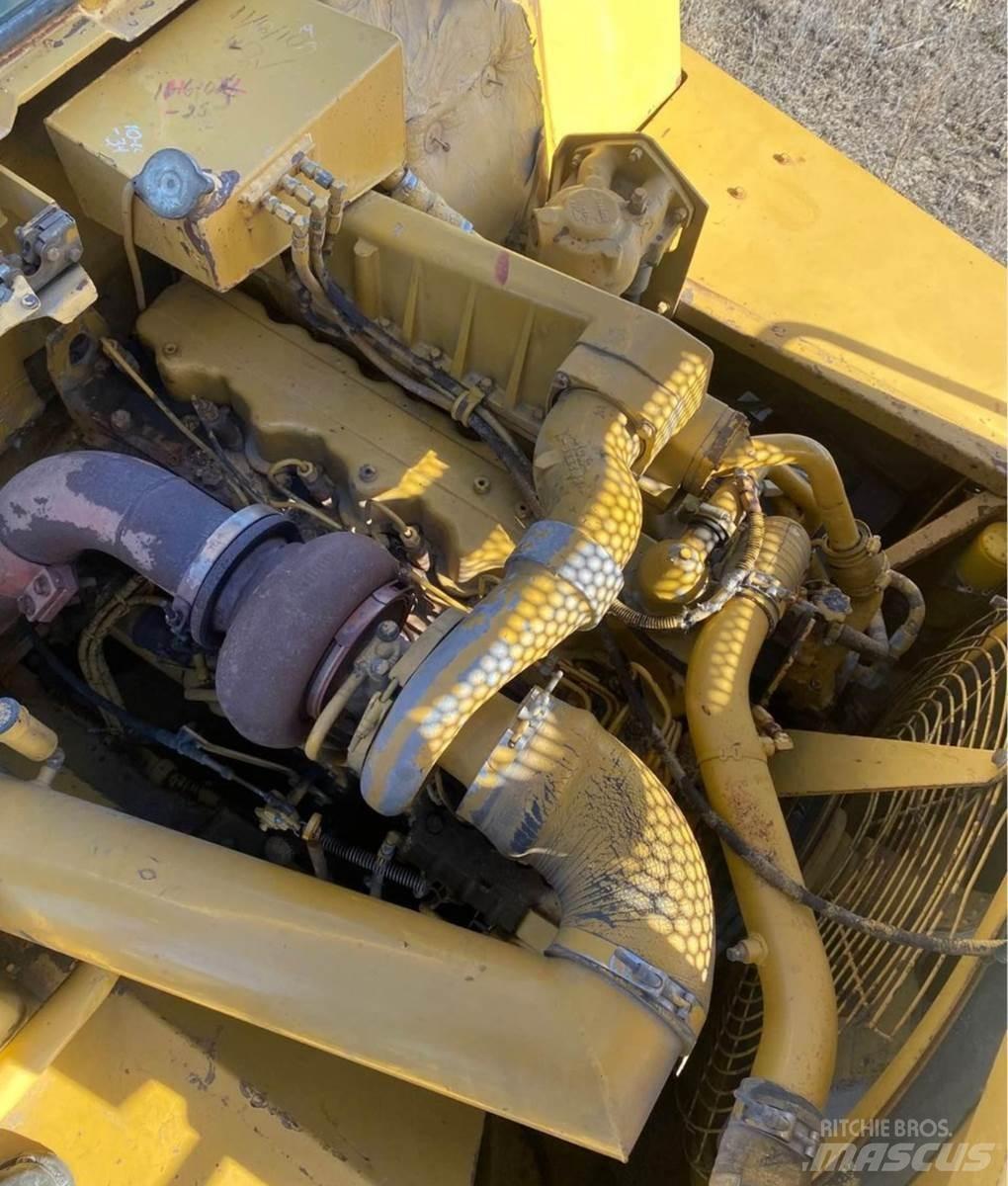 CAT D250B Дъмпери/моторни превозни средства