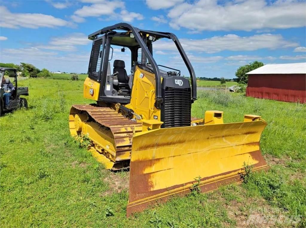 CAT D3 Верижни булдозери
