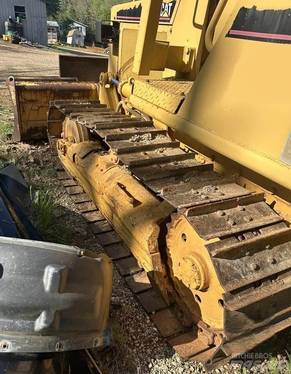 CAT D3B Верижни булдозери

