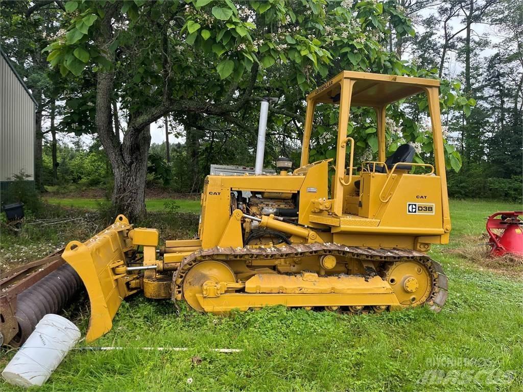 CAT D3B Верижни булдозери
