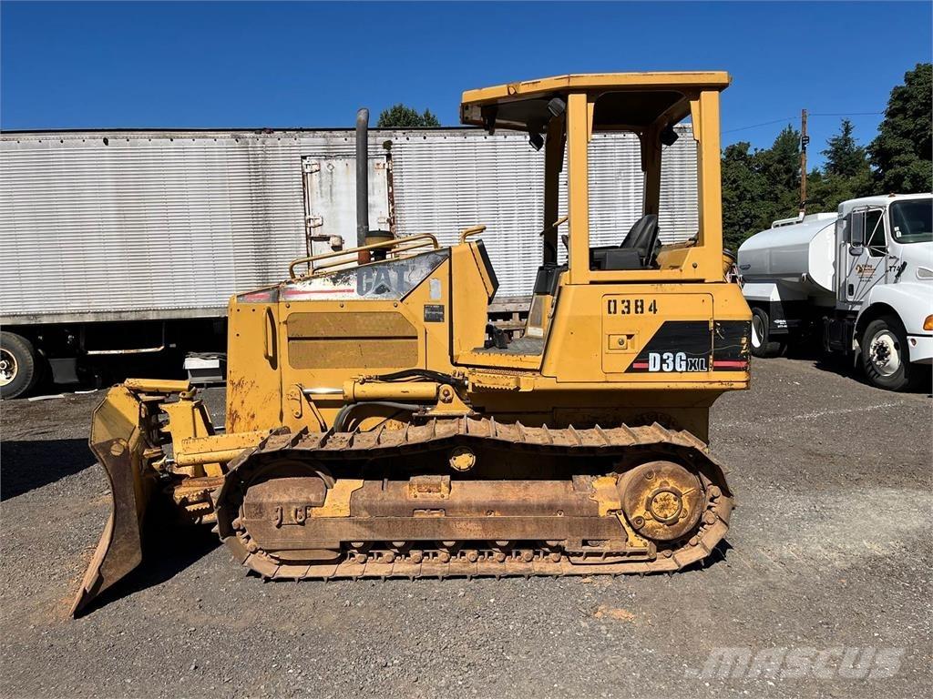 CAT D3G XL Верижни булдозери
