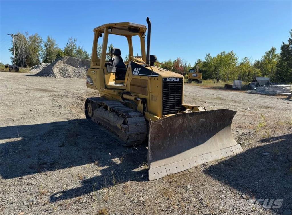 CAT D3G XL Верижни булдозери
