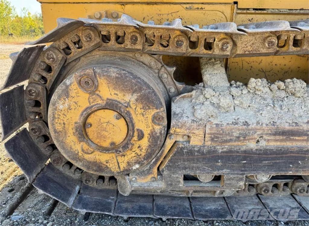 CAT D3G XL Верижни булдозери
