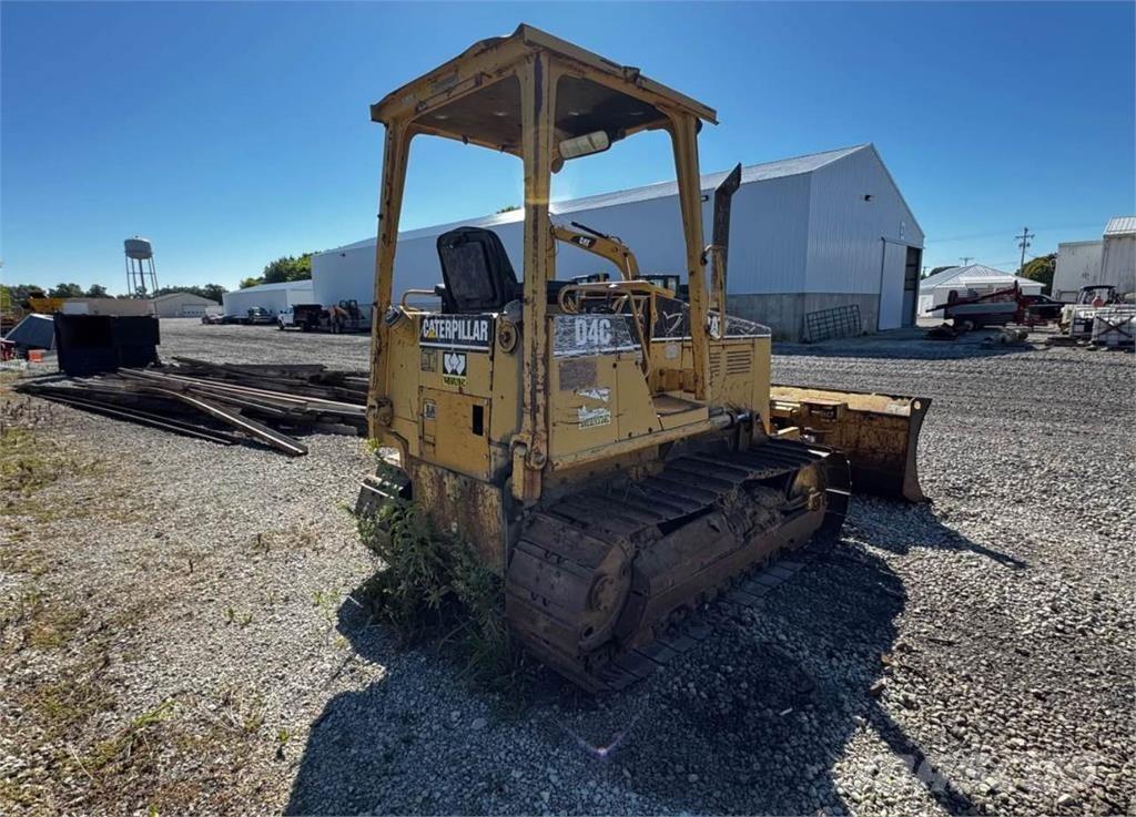 CAT D4C Верижни булдозери
