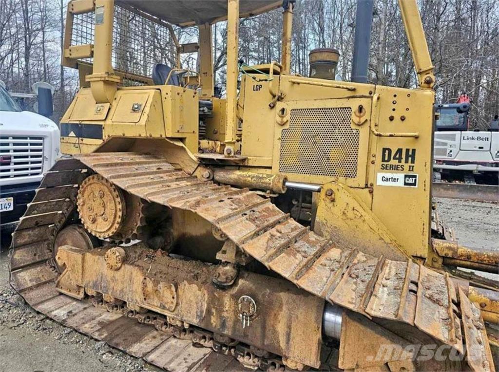 CAT D4H II Верижни булдозери
