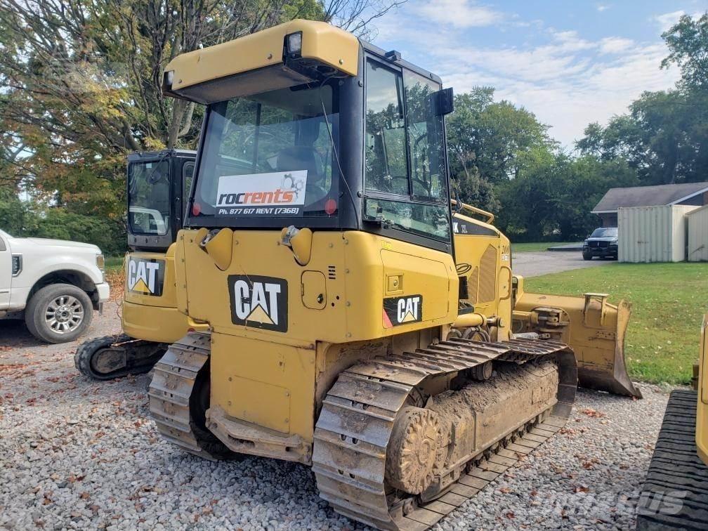 CAT D4K XL Верижни булдозери
