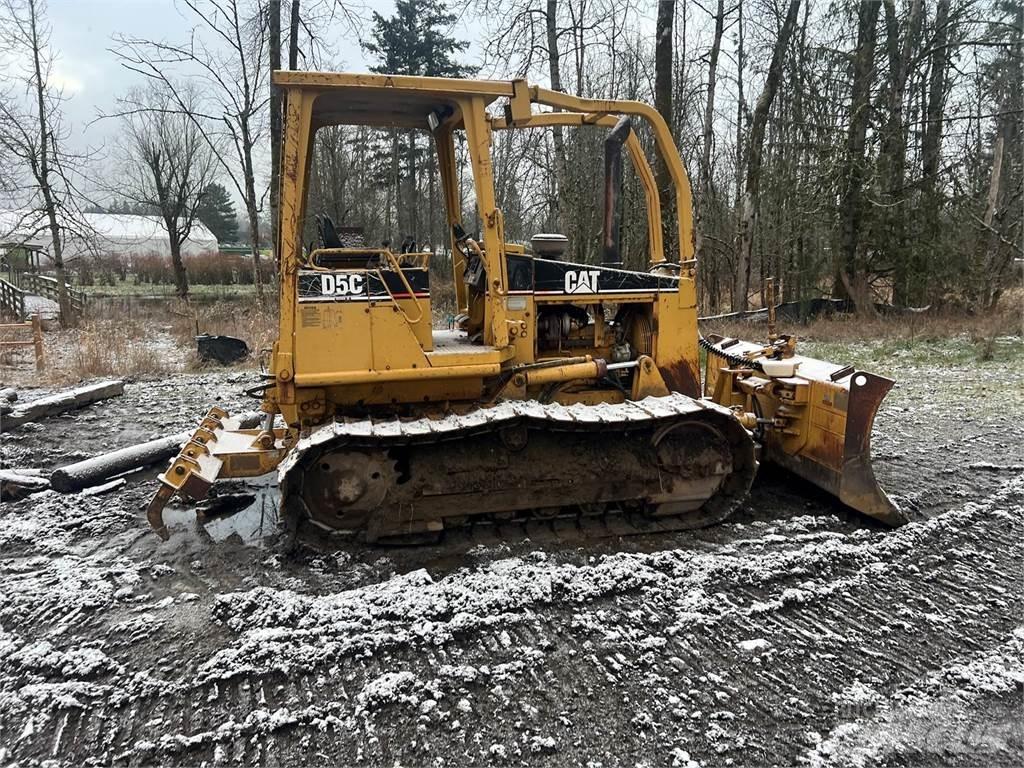 CAT D5C Верижни булдозери
