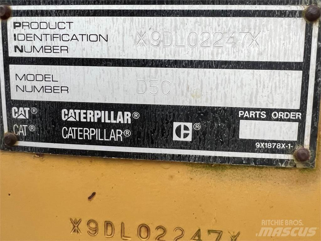 CAT D5C Верижни булдозери
