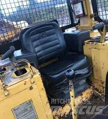 CAT D5H Верижни булдозери

