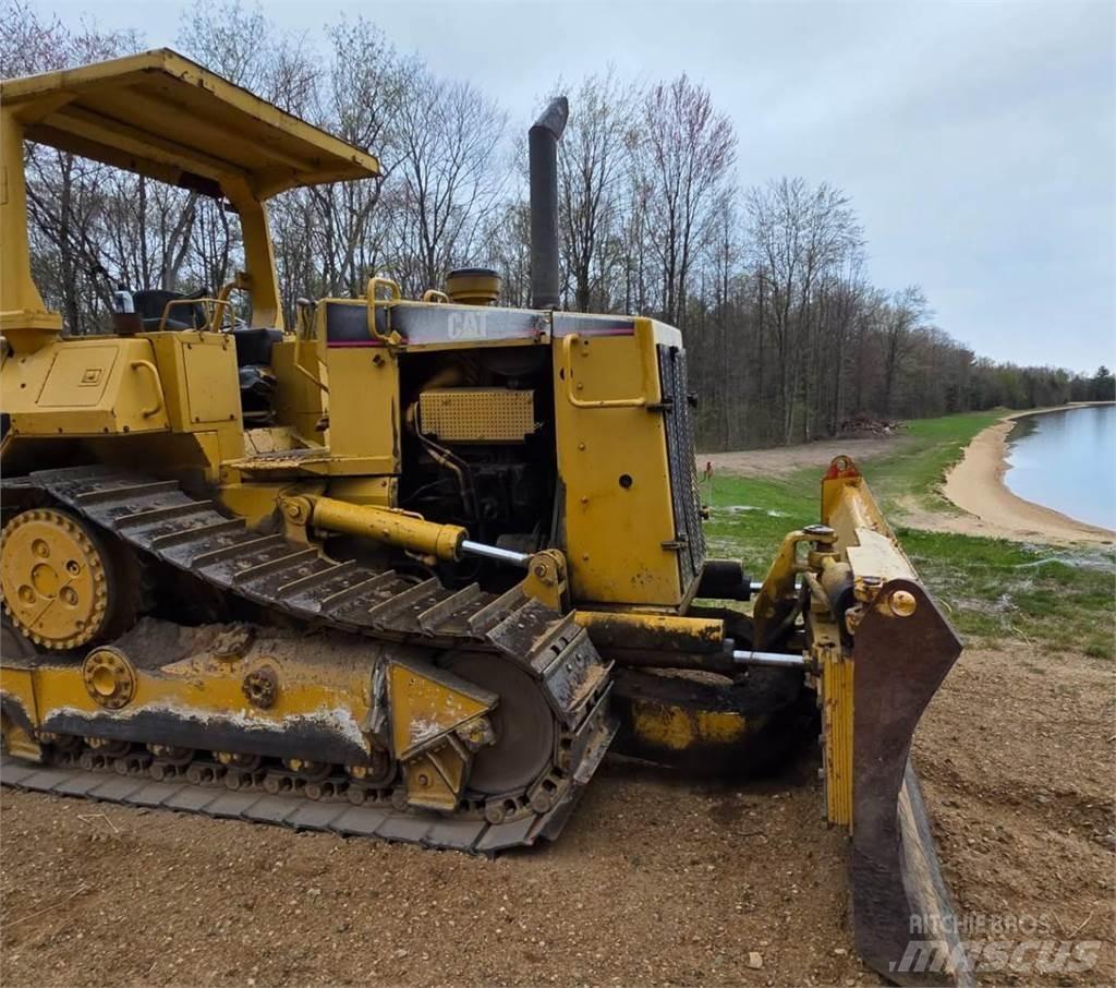 CAT D5H Верижни булдозери
