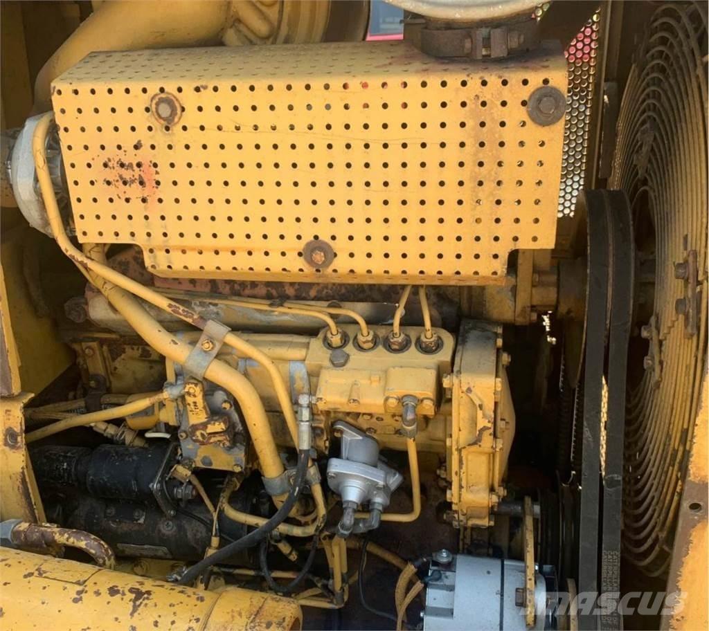 CAT D5H Верижни булдозери
