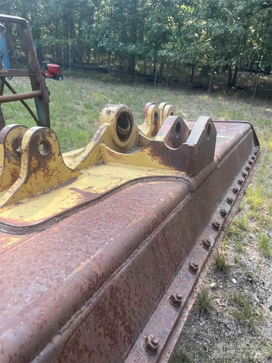 CAT D5K Остриета