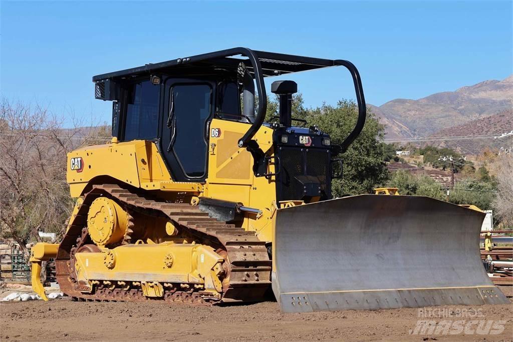 CAT D6 XL Верижни булдозери
