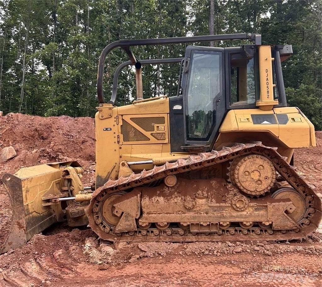 CAT D6N XL Верижни булдозери
