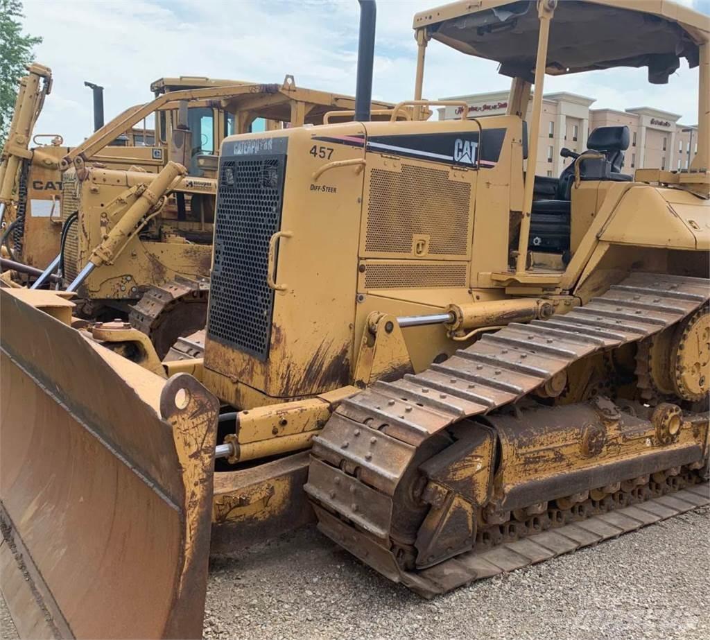 CAT D6N XL Верижни булдозери
