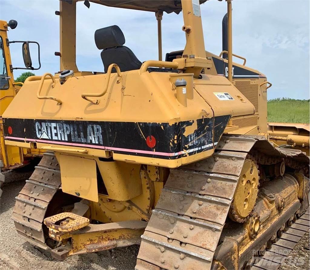 CAT D6N XL Верижни булдозери
