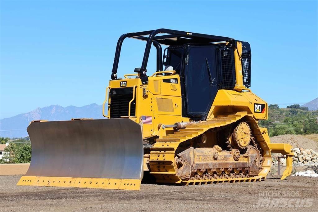 CAT D6N XL Верижни булдозери
