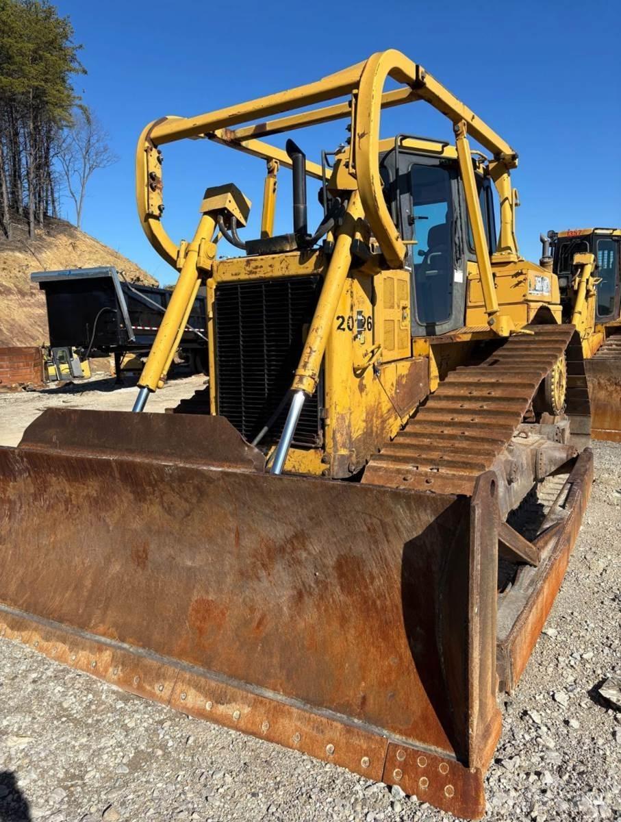 CAT D6R Верижни булдозери
