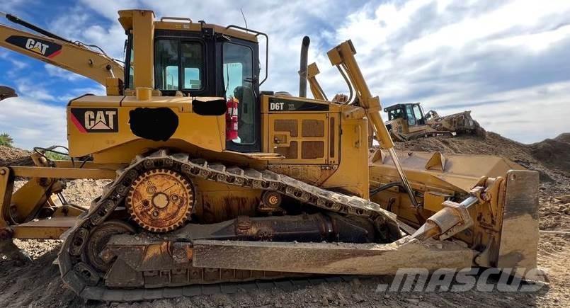 CAT D6T Верижни булдозери

