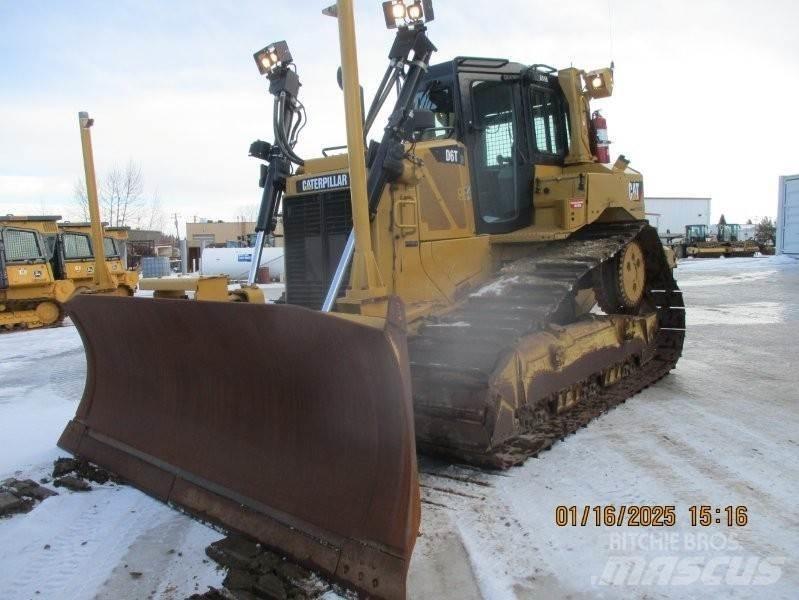 CAT D6T Верижни булдозери
