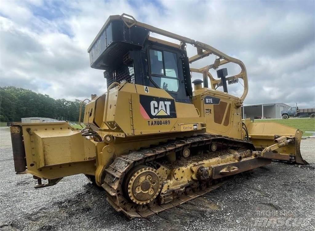 CAT D7E Верижни булдозери
