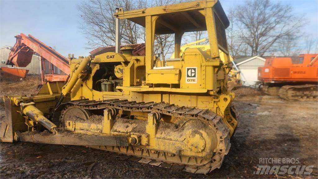 CAT D7F Верижни булдозери
