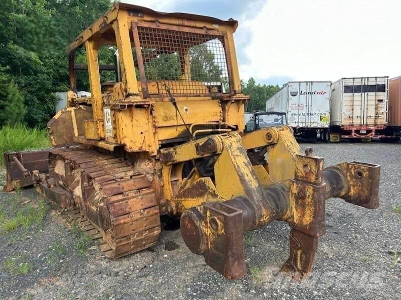 CAT D7F Верижни булдозери
