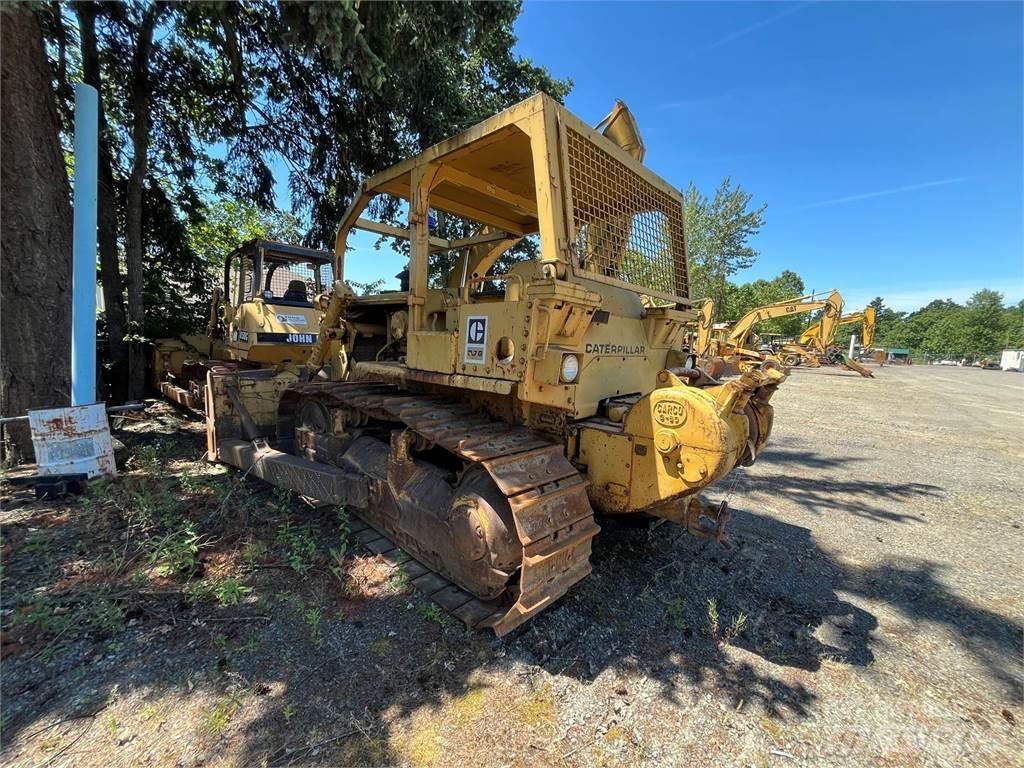CAT D7G Верижни булдозери
