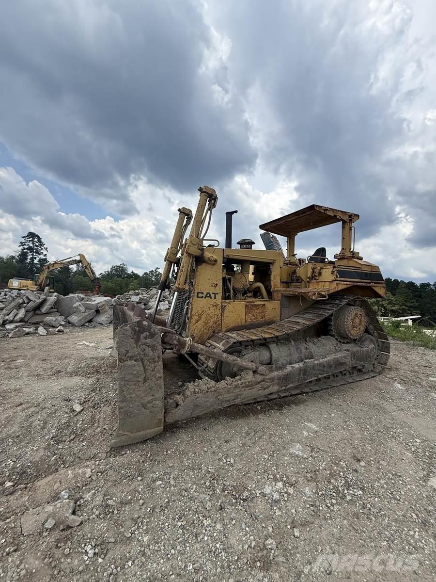 CAT D7H Верижни булдозери
