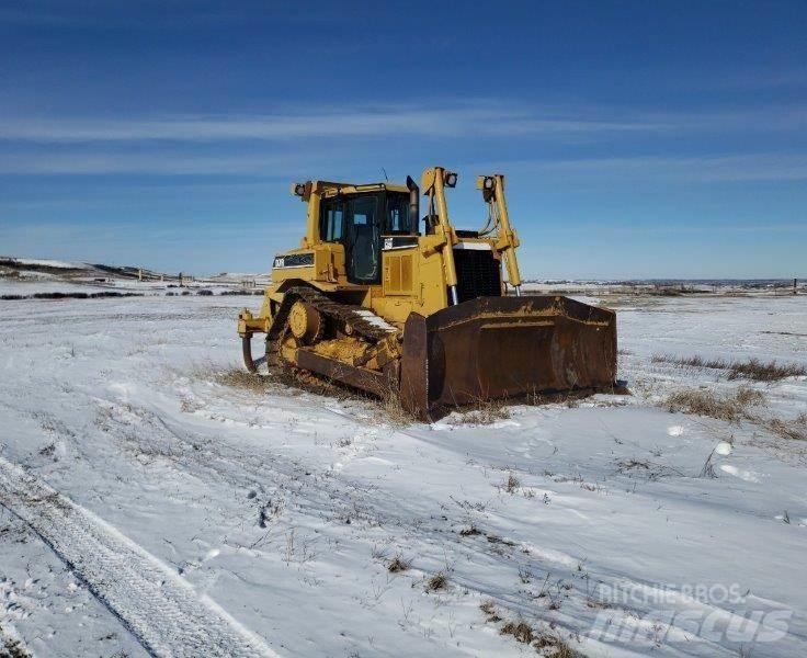CAT D7R Верижни булдозери
