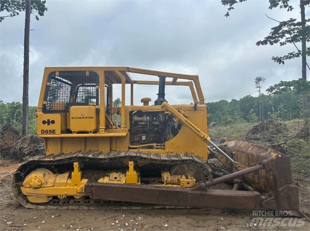 CAT D85E Верижни булдозери
