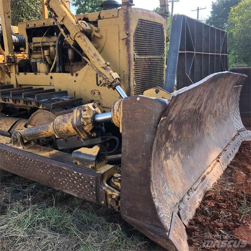 CAT D8H Верижни булдозери
