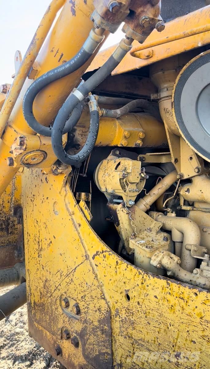 CAT D8H Верижни булдозери
